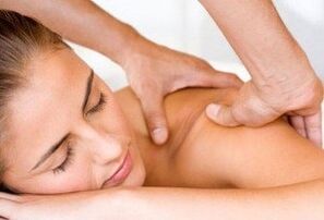Massage mit zervikaler Osteochondose